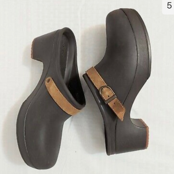 🍓CROCS SARAH CLOG WOMEN 8 waterproof arch support nonmarking sole leather strap - Picture 3 of 9